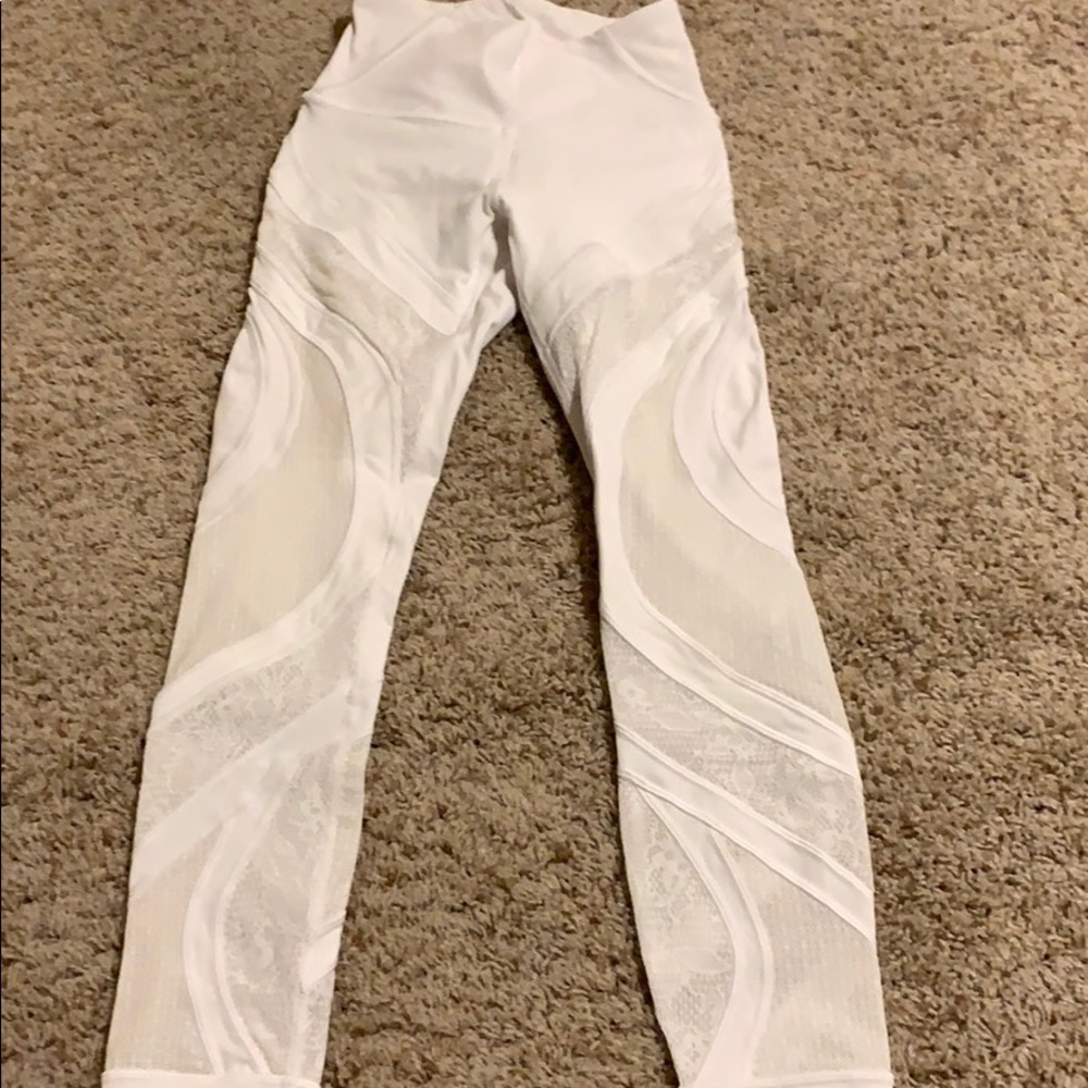 White Lululemon Capris